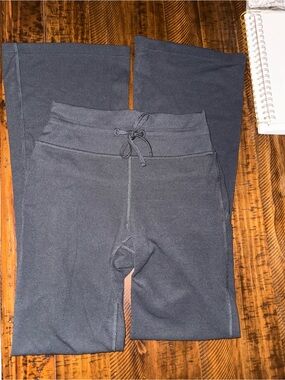 Groove High-Rise Flared Pant
*Warm